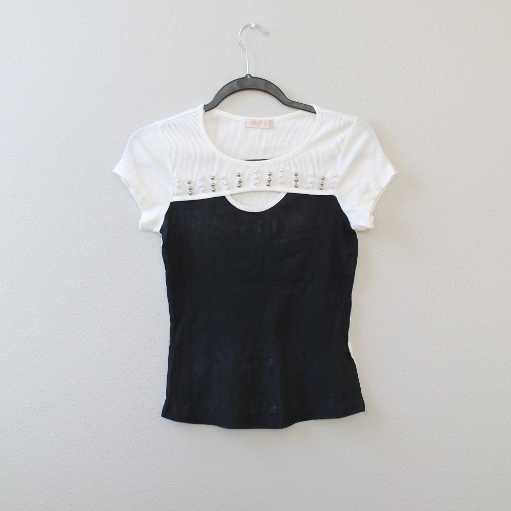 Blouse with‎ Pearls